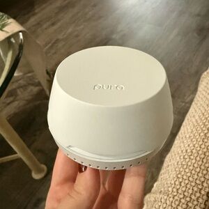 Pura 4 White Smart Home Device